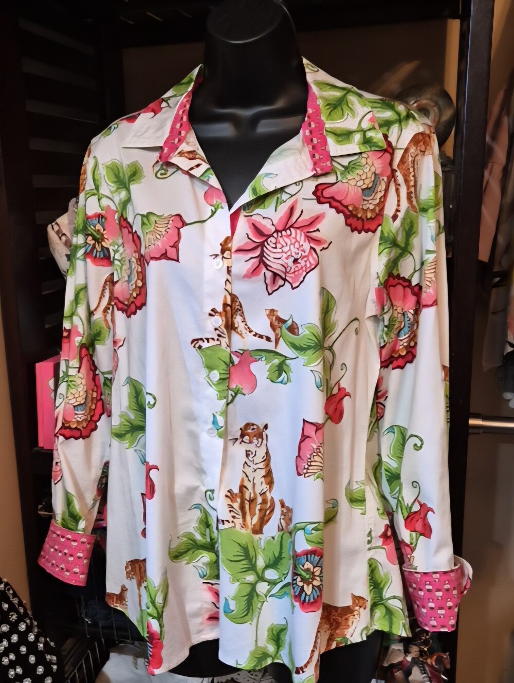 Shirtails Women's Button-down Shirt Size Medium Floral Cats